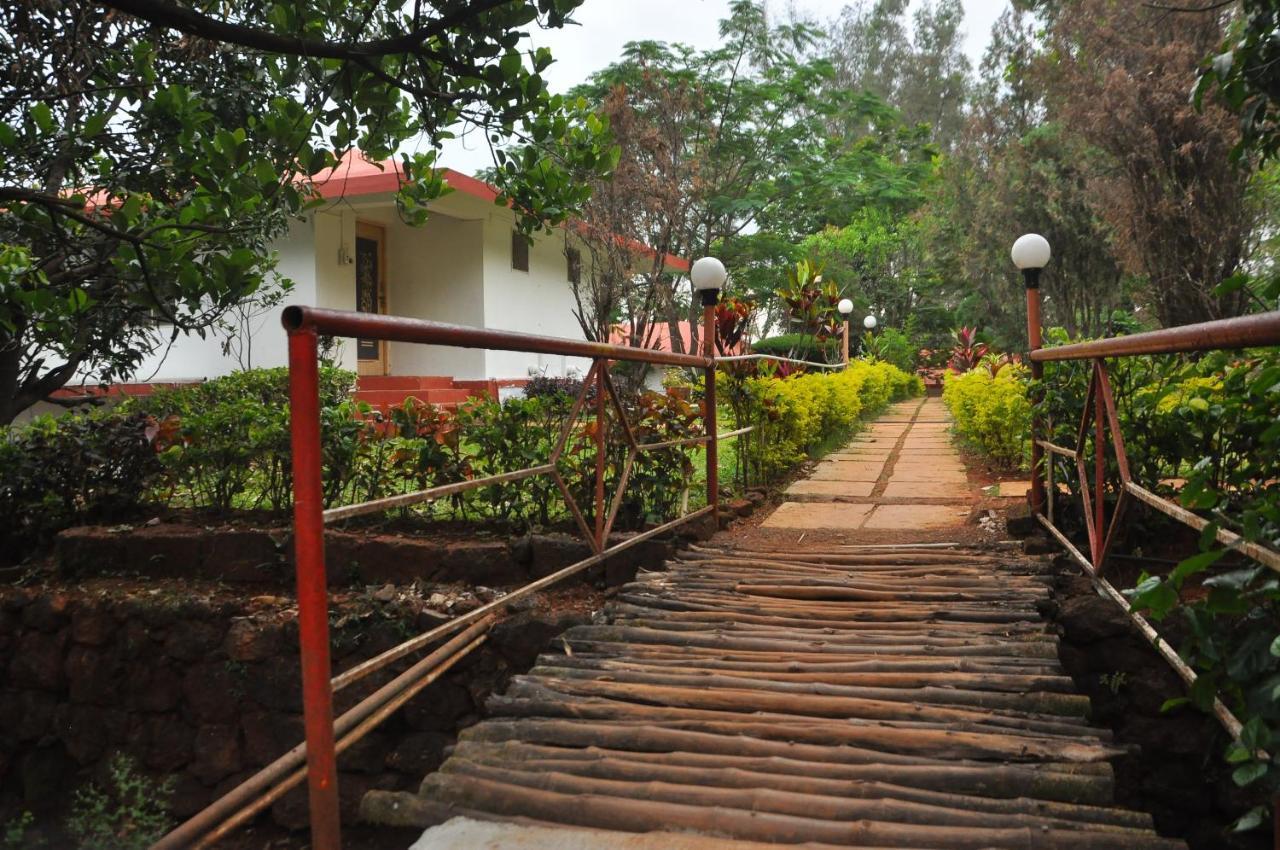 Koynanagar Koyna Lake Resort المظهر الخارجي الصورة